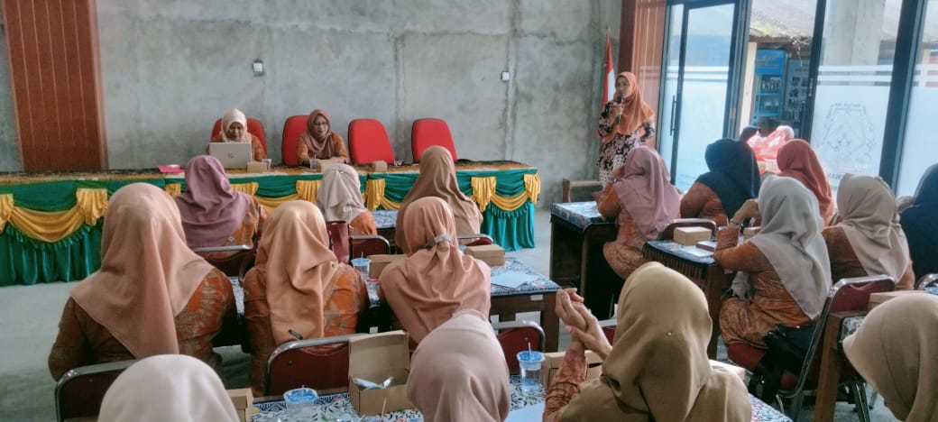 PKK UMBULHARJO LAKSANAKAN RAKOR RUTIN BULAN JULI